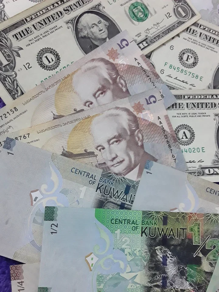 Займ для бизнеса с поручителем: когда партнёр — ваше спасение
